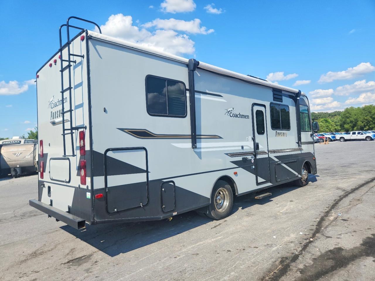2023 FORD F53 — снимка 4