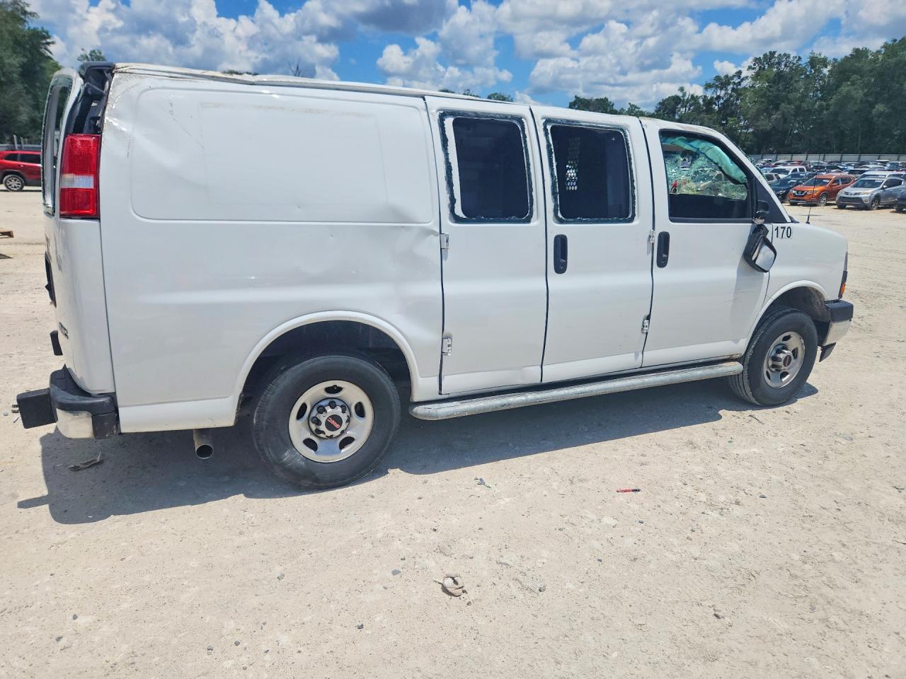 2022 GMC SAVANA G2500 — снимка 3