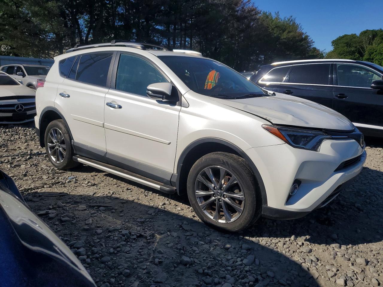 2017 TOYOTA RAV4 LIMITED — снимка 4