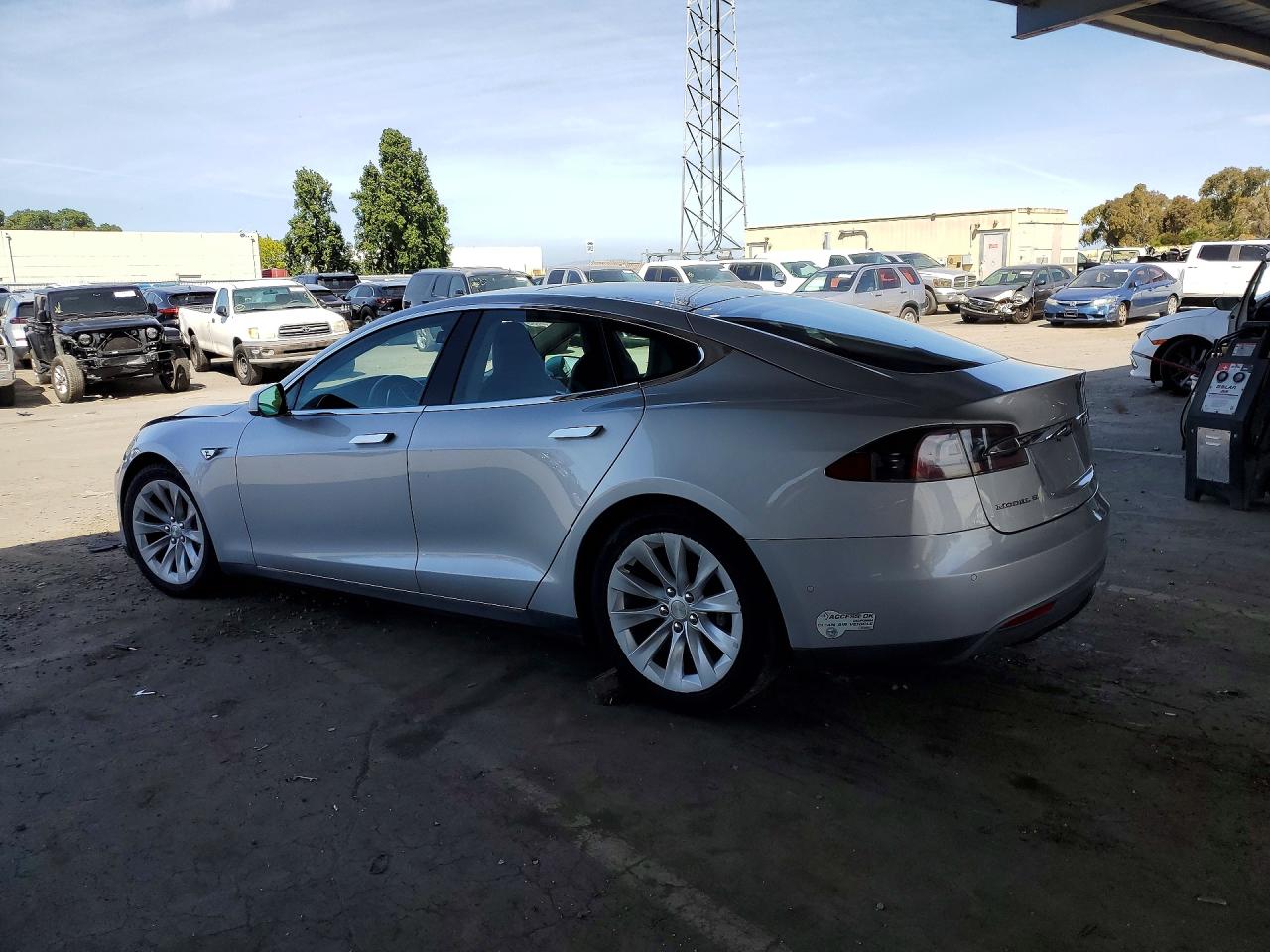 2015 TESLA MODEL S — снимка 2