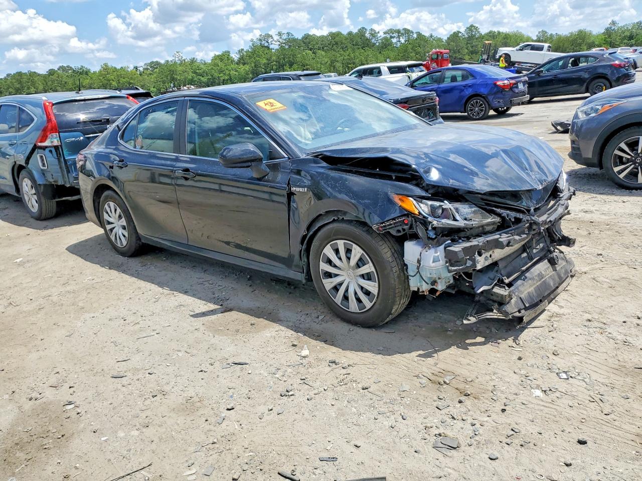 2021 TOYOTA CAMRY LE — снимка 4