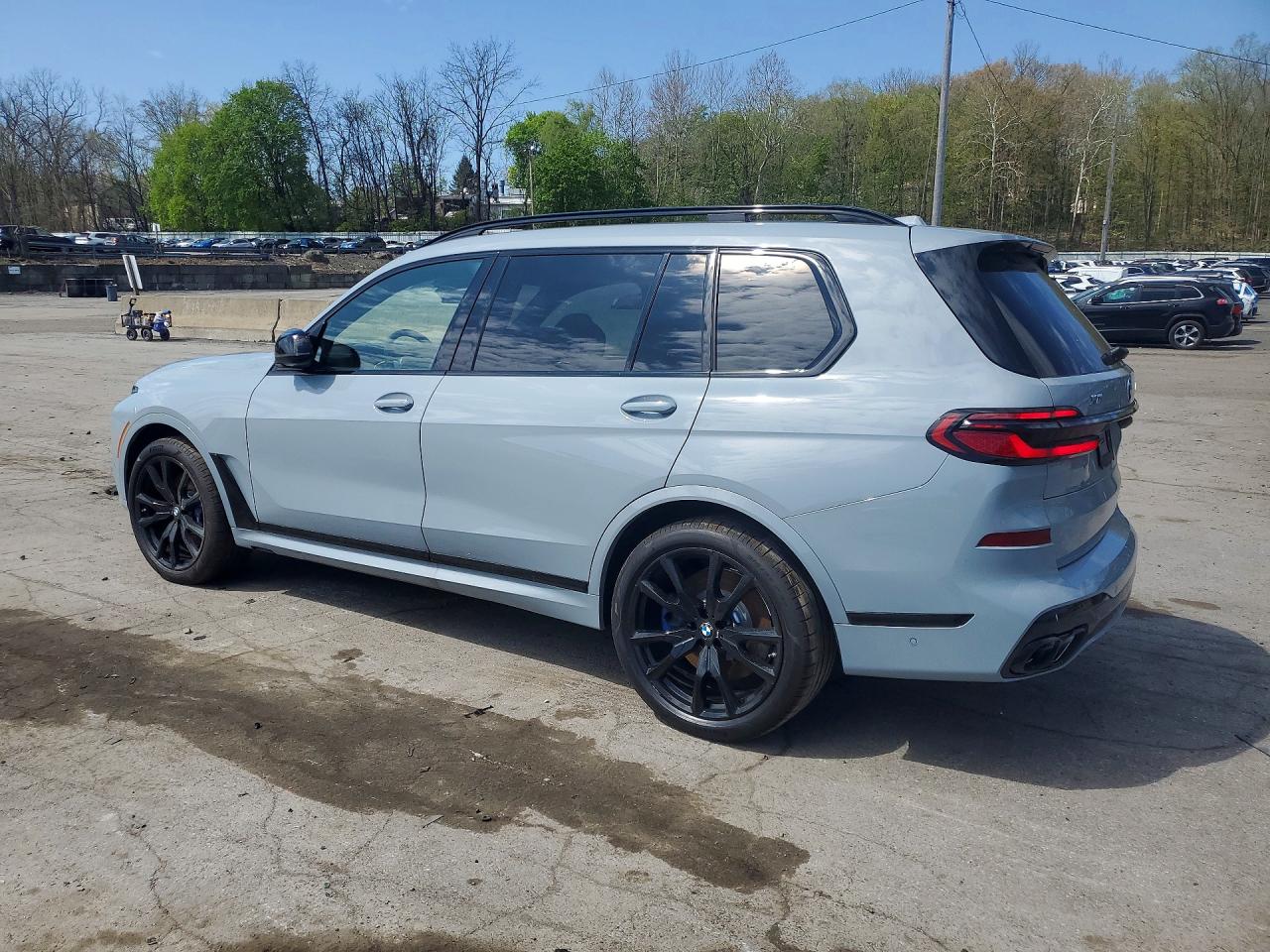 2026 BMW X7 M60I — снимка 2
