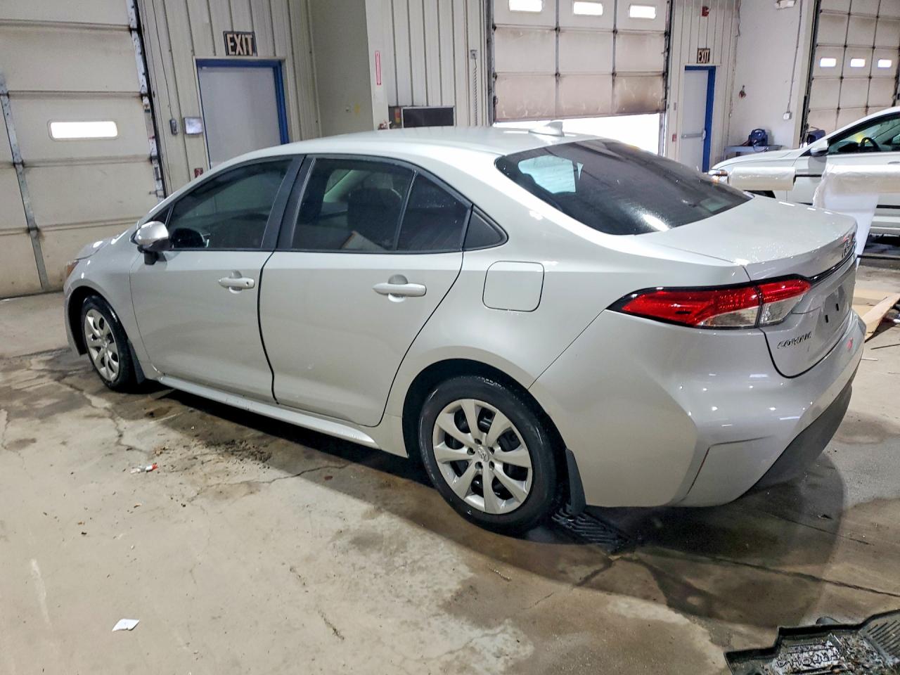 2024 TOYOTA COROLLA LE — снимка 2