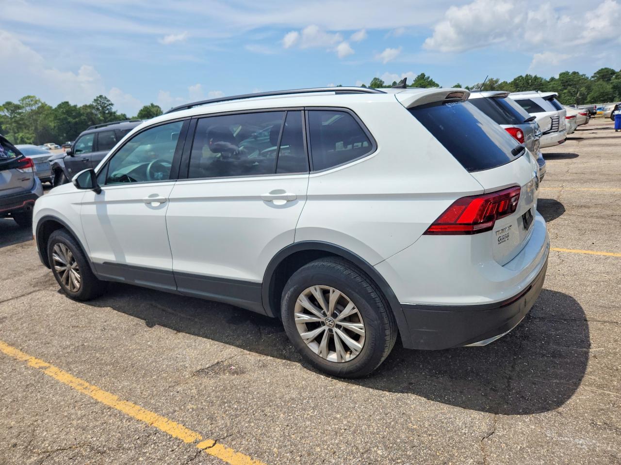2020 VOLKSWAGEN TIGUAN S — снимка 2