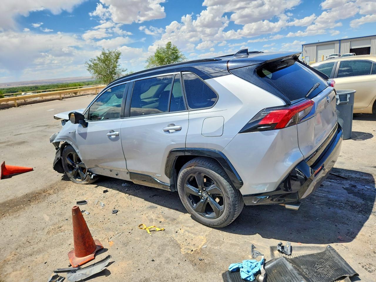 2020 TOYOTA RAV4 XSE — снимка 2