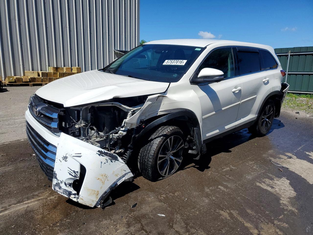 2019 TOYOTA HIGHLANDER LE