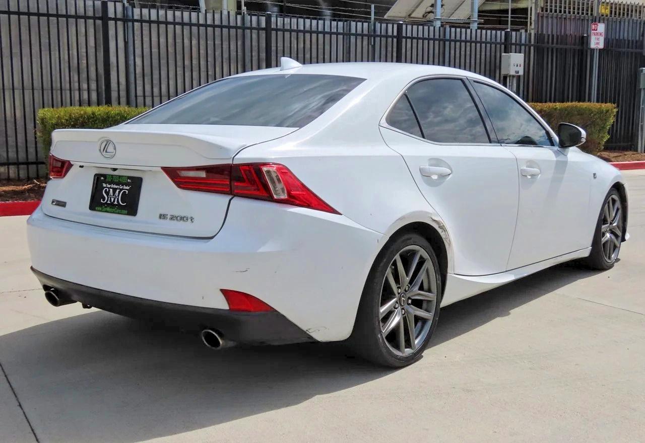 2016 LEXUS IS 200T — снимка 3