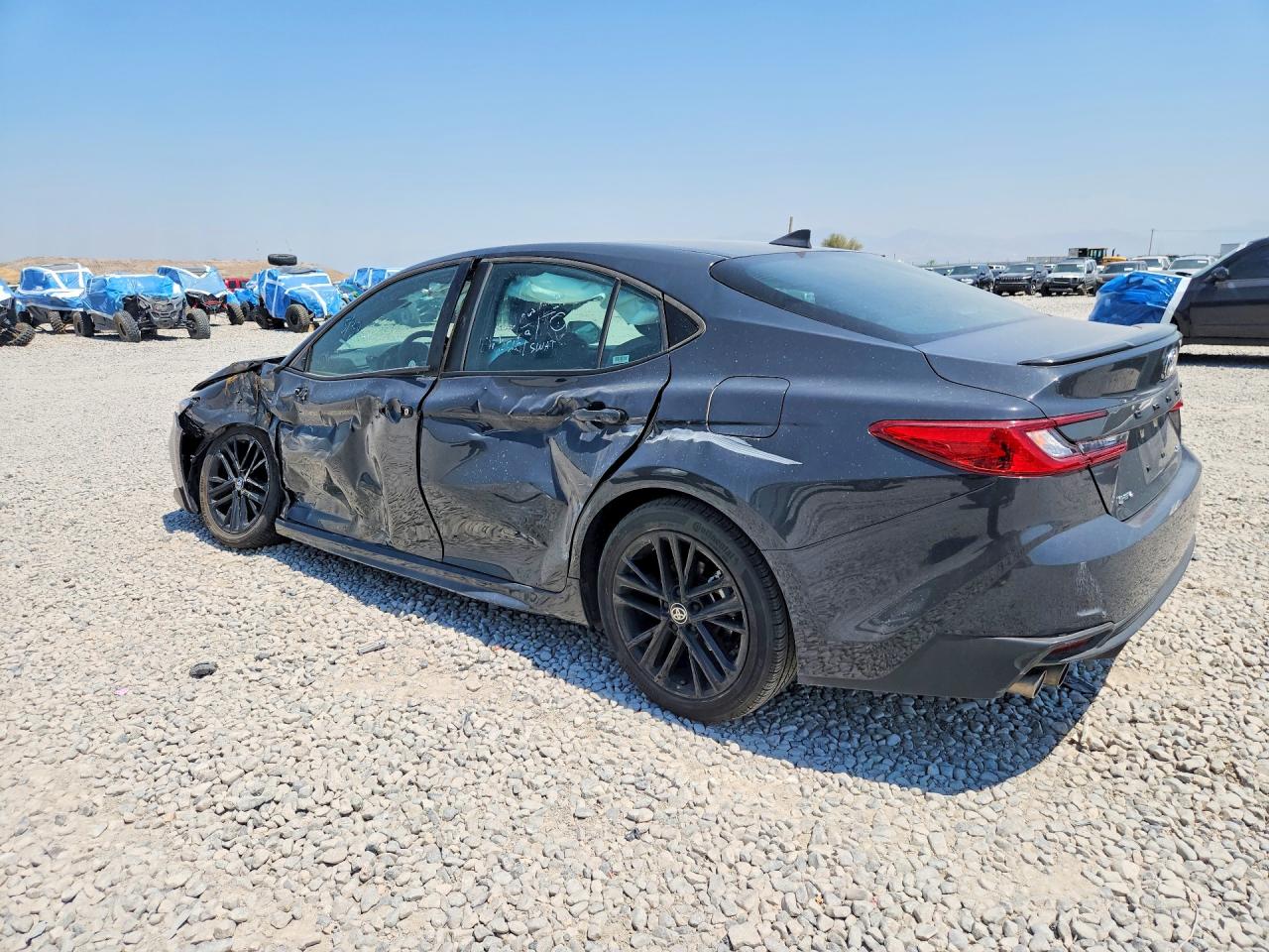 2025 TOYOTA CAMRY SE — снимка 2