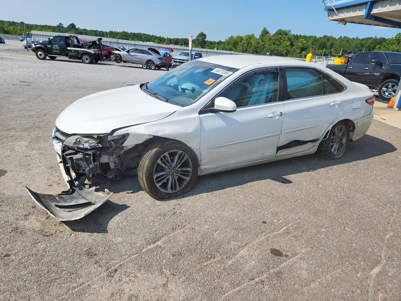 2015 TOYOTA CAMRY SE