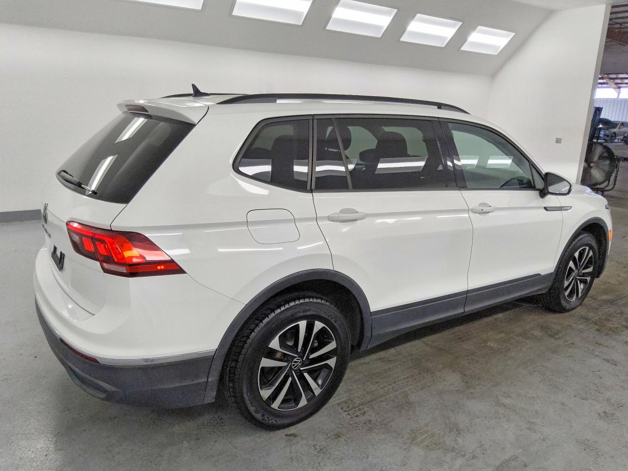 2022 VOLKSWAGEN TIGUAN S — снимка 3