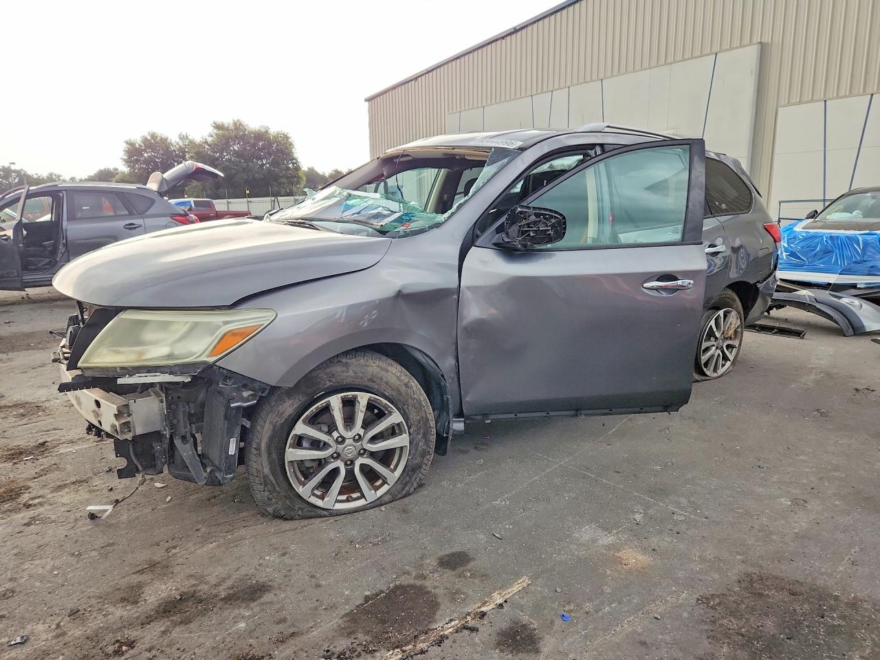 2016 NISSAN PATHFINDER SV
