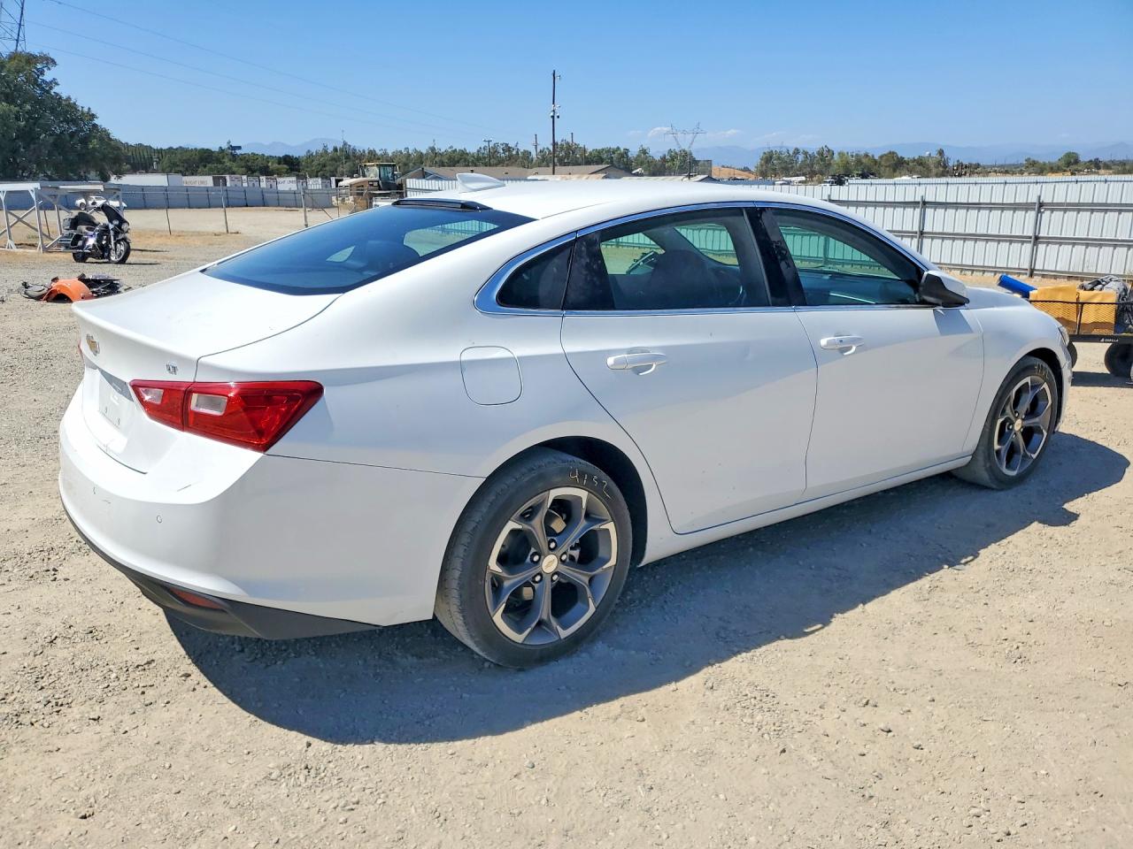 2023 CHEVROLET MALIBU LT — снимка 3