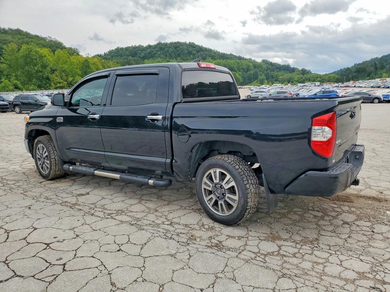 2020 TOYOTA TUNDRA 1794 EDITION — снимка 2