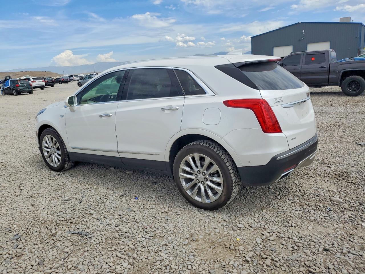 2019 CADILLAC XT5 PLATINUM — снимка 2