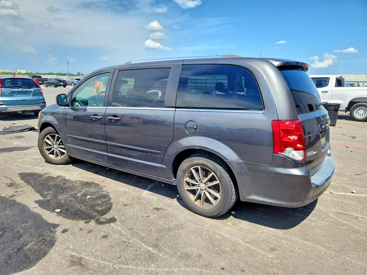 2016 DODGE GRAND CARAVAN SXT — снимка 2