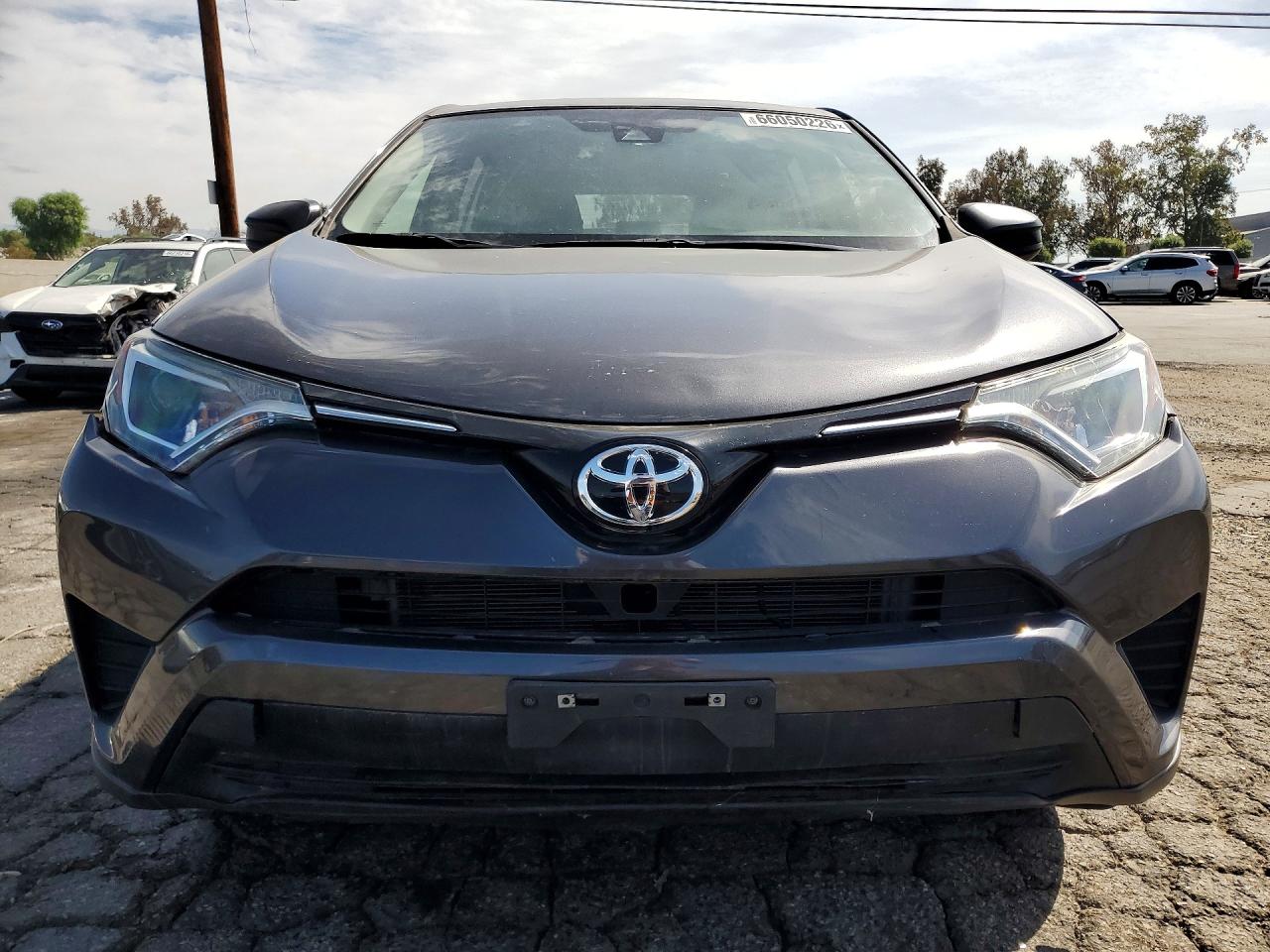 2018 TOYOTA RAV4 — снимка 5