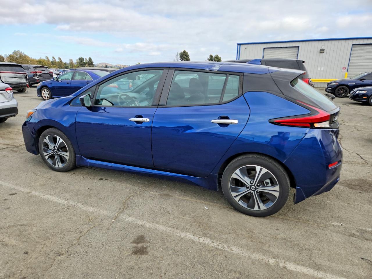 2022 NISSAN LEAF SV — снимка 2