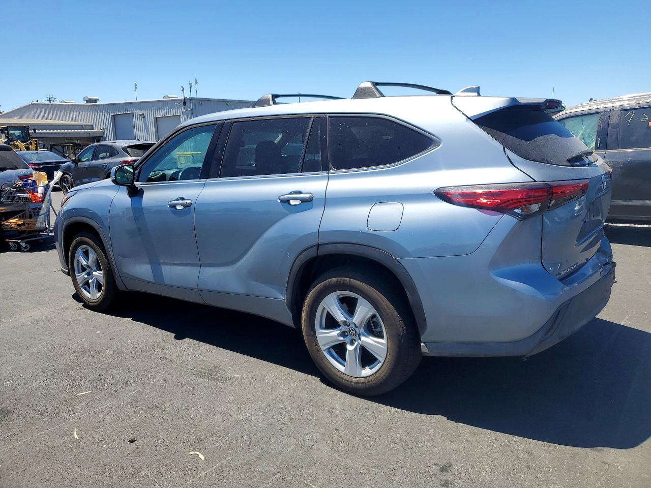 2020 TOYOTA HIGHLANDER LE — снимка 2
