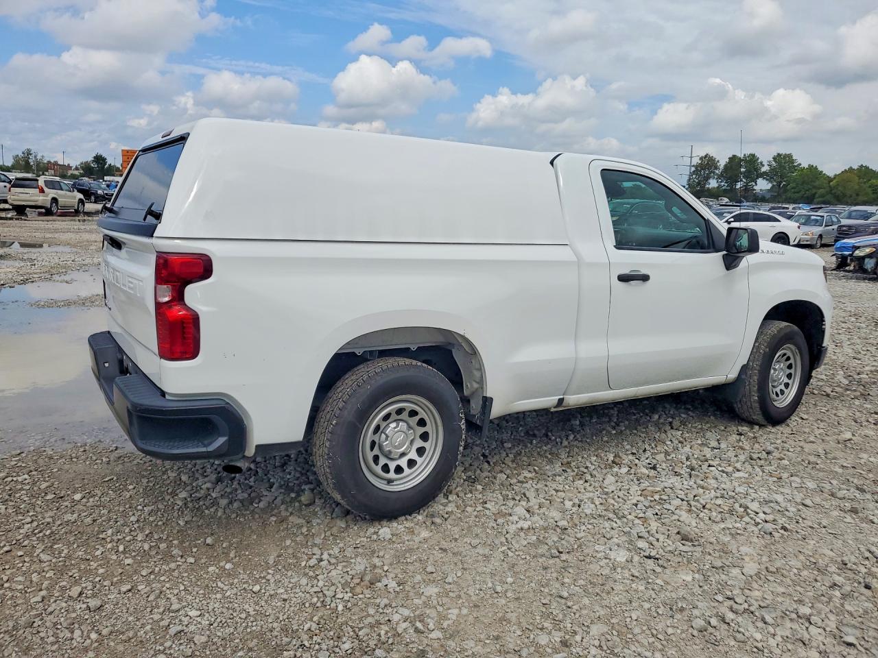 2023 CHEVROLET SILVERADO C1500 — photo 3