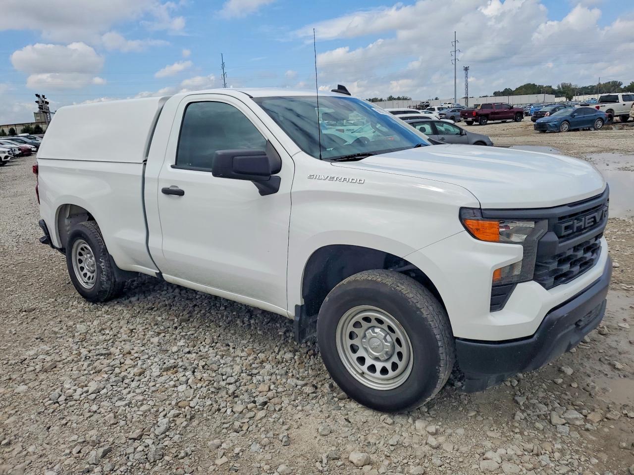 2023 CHEVROLET SILVERADO C1500 — photo 4