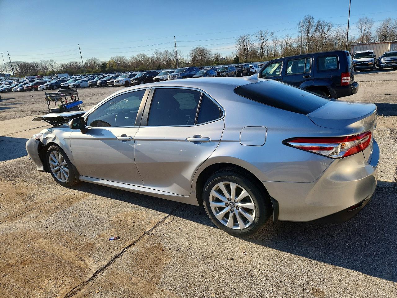 2019 TOYOTA CAMRY LE — снимка 2