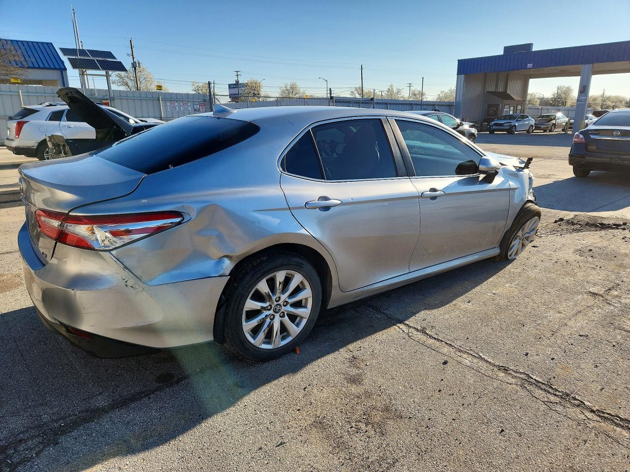 2019 TOYOTA CAMRY LE — снимка 3