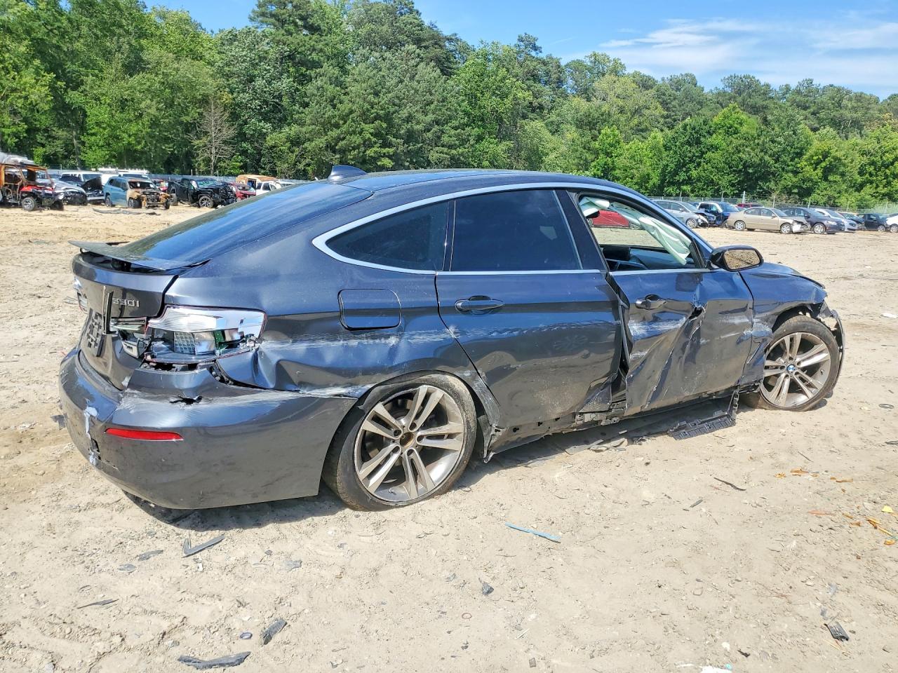 2018 BMW 330 XIGT — снимка 3