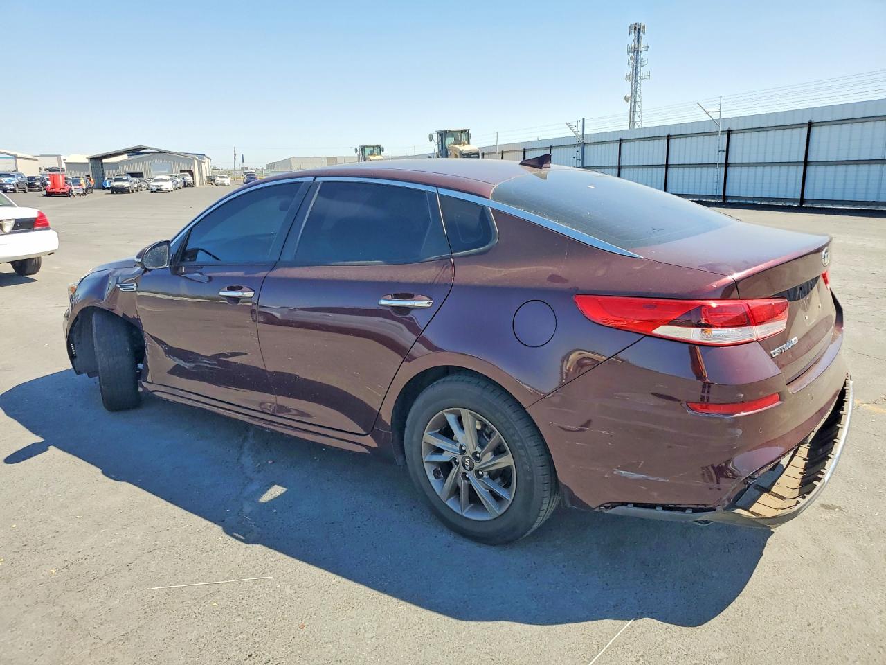 2020 KIA OPTIMA LX — снимка 2