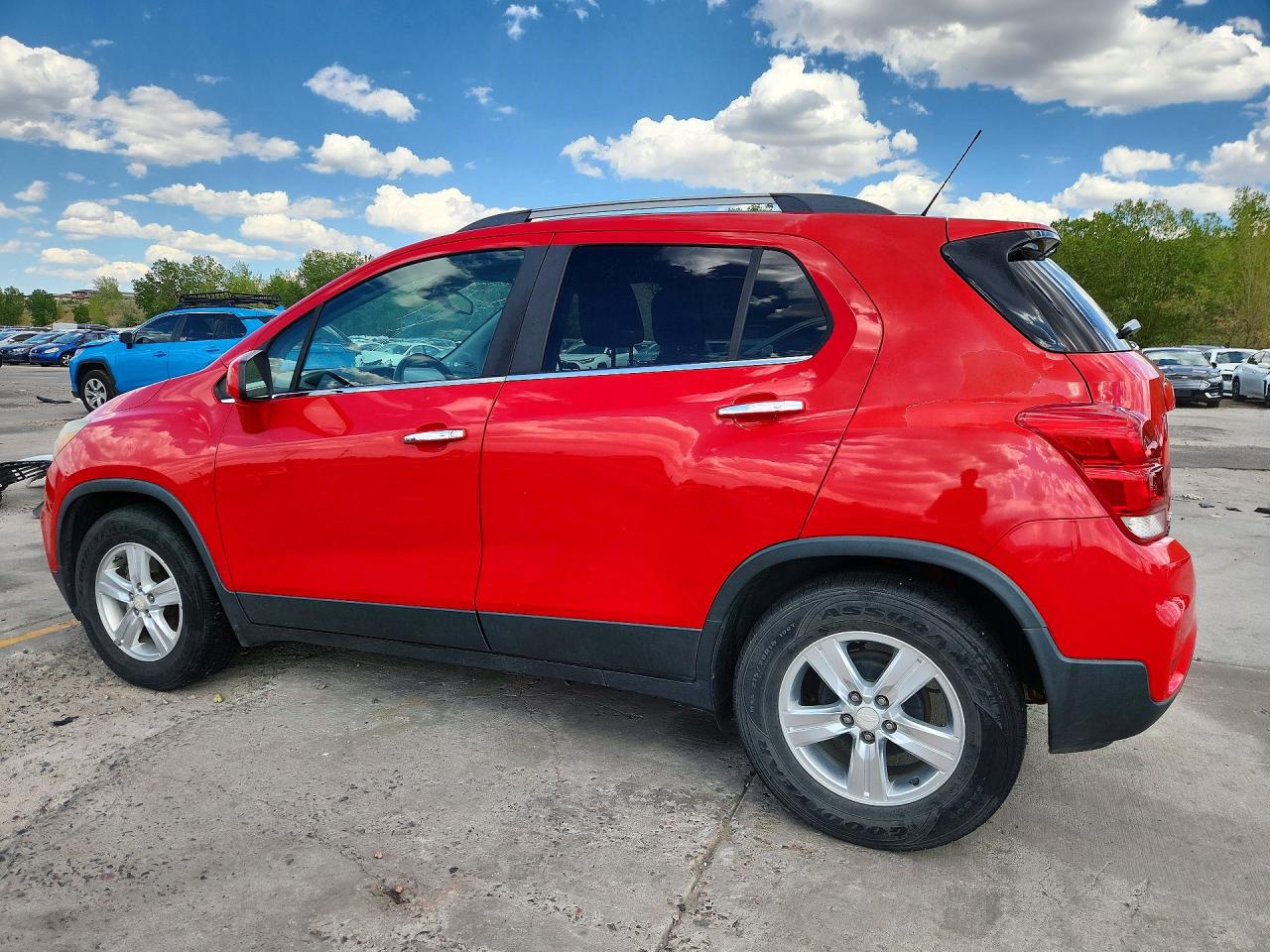 2017 CHEVROLET TRAX 1LT — снимка 2