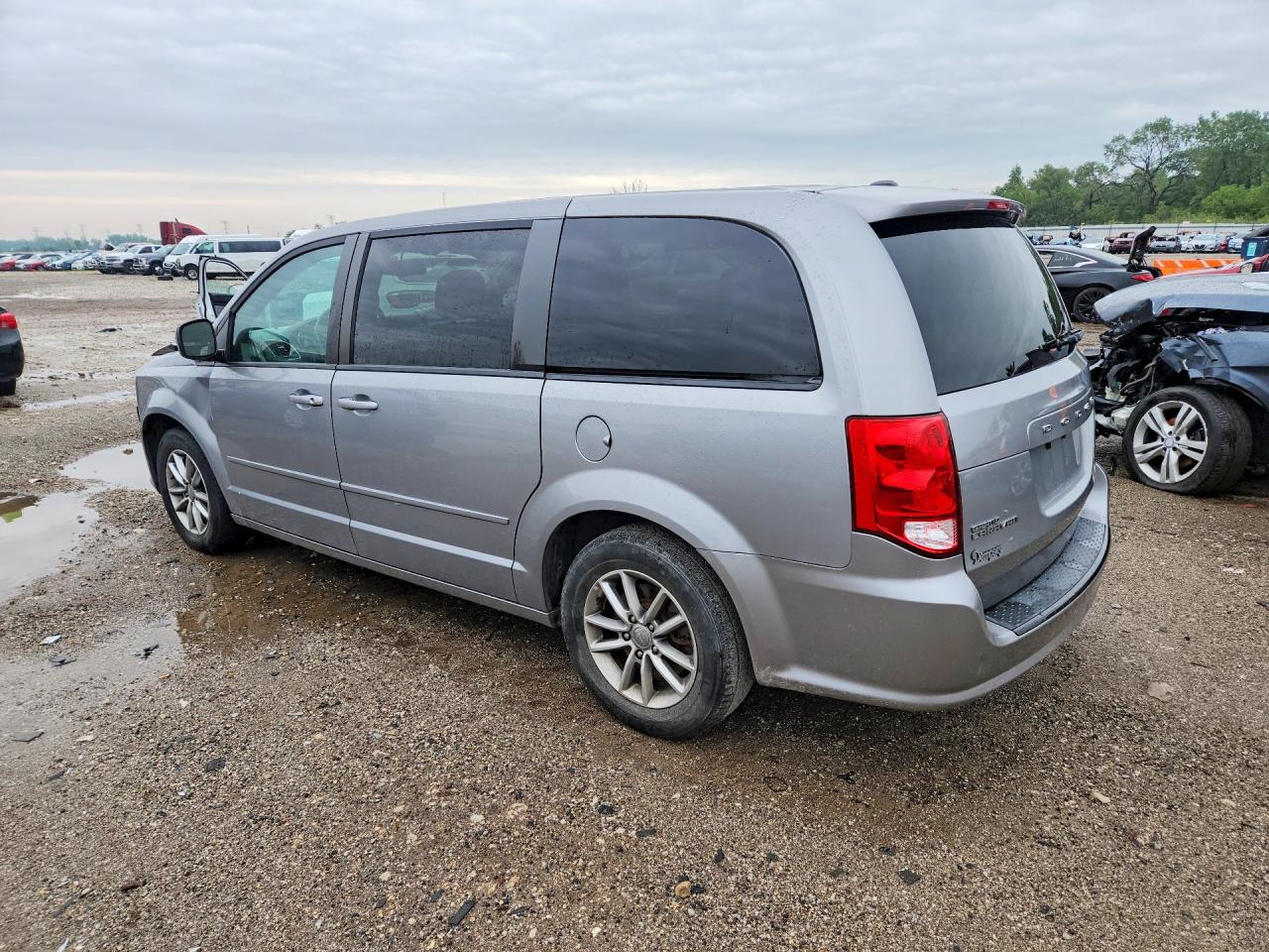 2016 DODGE GRAND CARAVAN SE — снимка 2