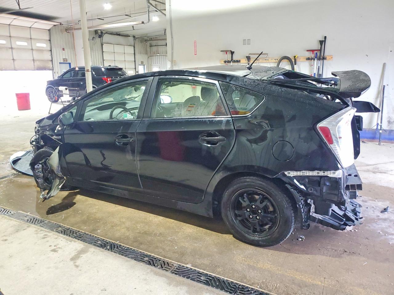 2015 TOYOTA PRIUS TWO — снимка 2