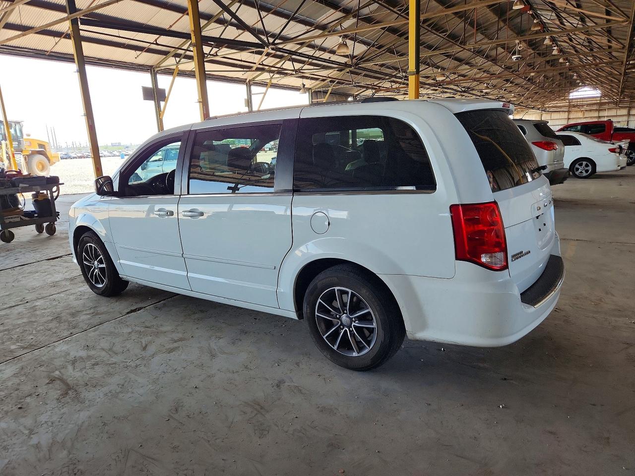 2017 DODGE GRAND CARAVAN SXT — снимка 2