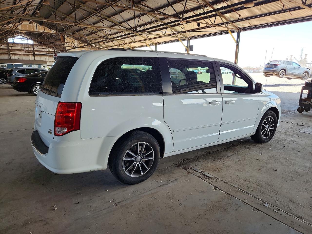 2017 DODGE GRAND CARAVAN SXT — снимка 3