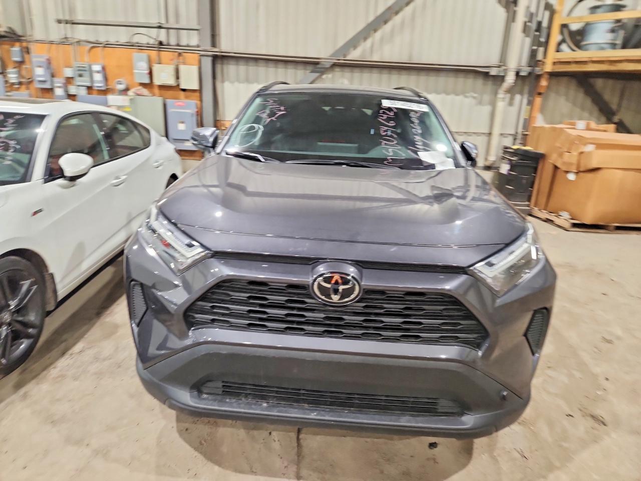 2025 TOYOTA RAV 4 XLE — снимка 5