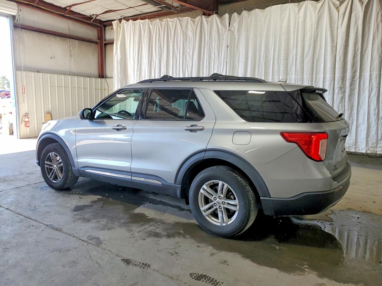 2020 FORD EXPLORER XLT — снимка 2