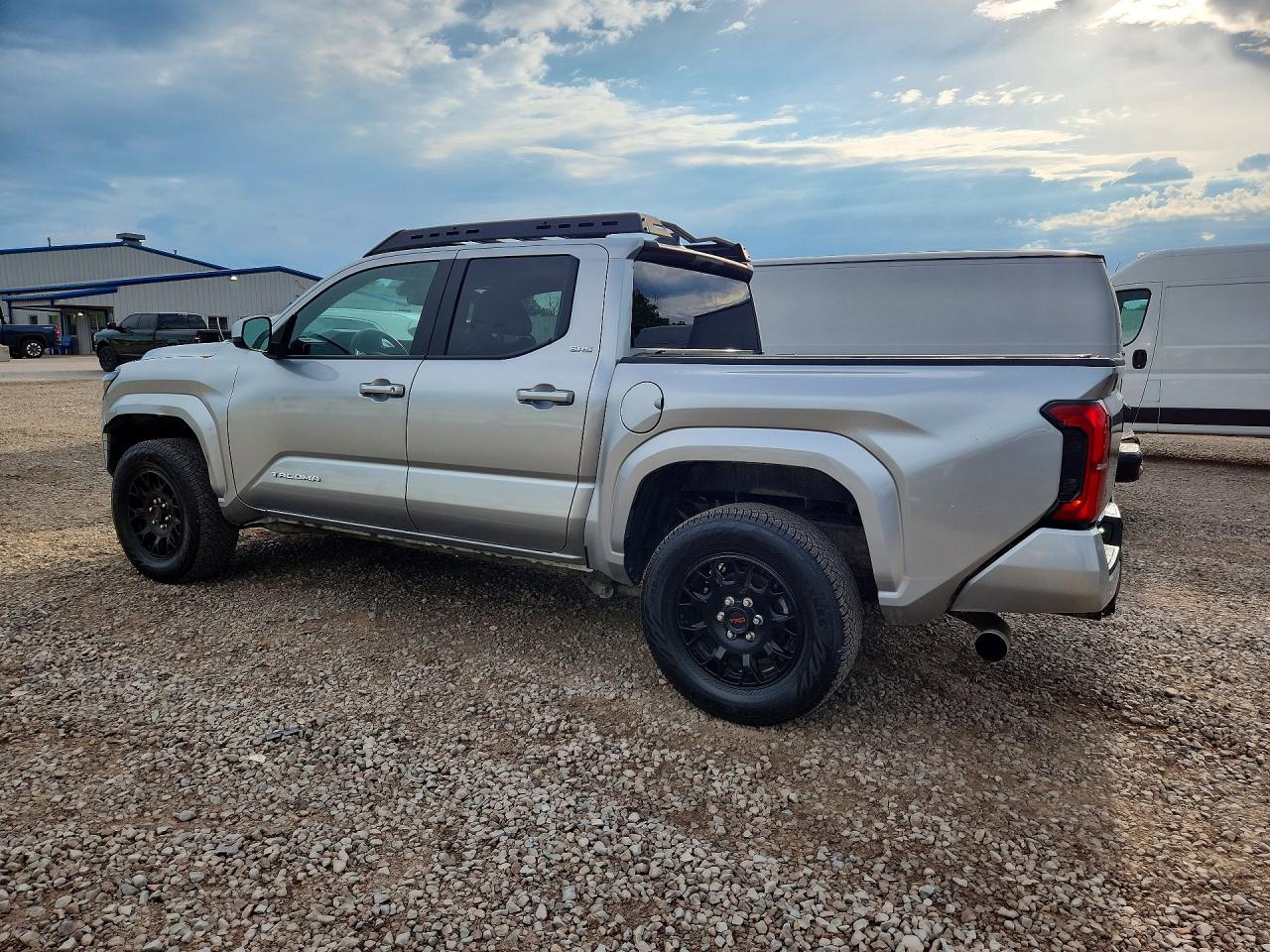 2025 TOYOTA TACOMA SR5 — снимка 2