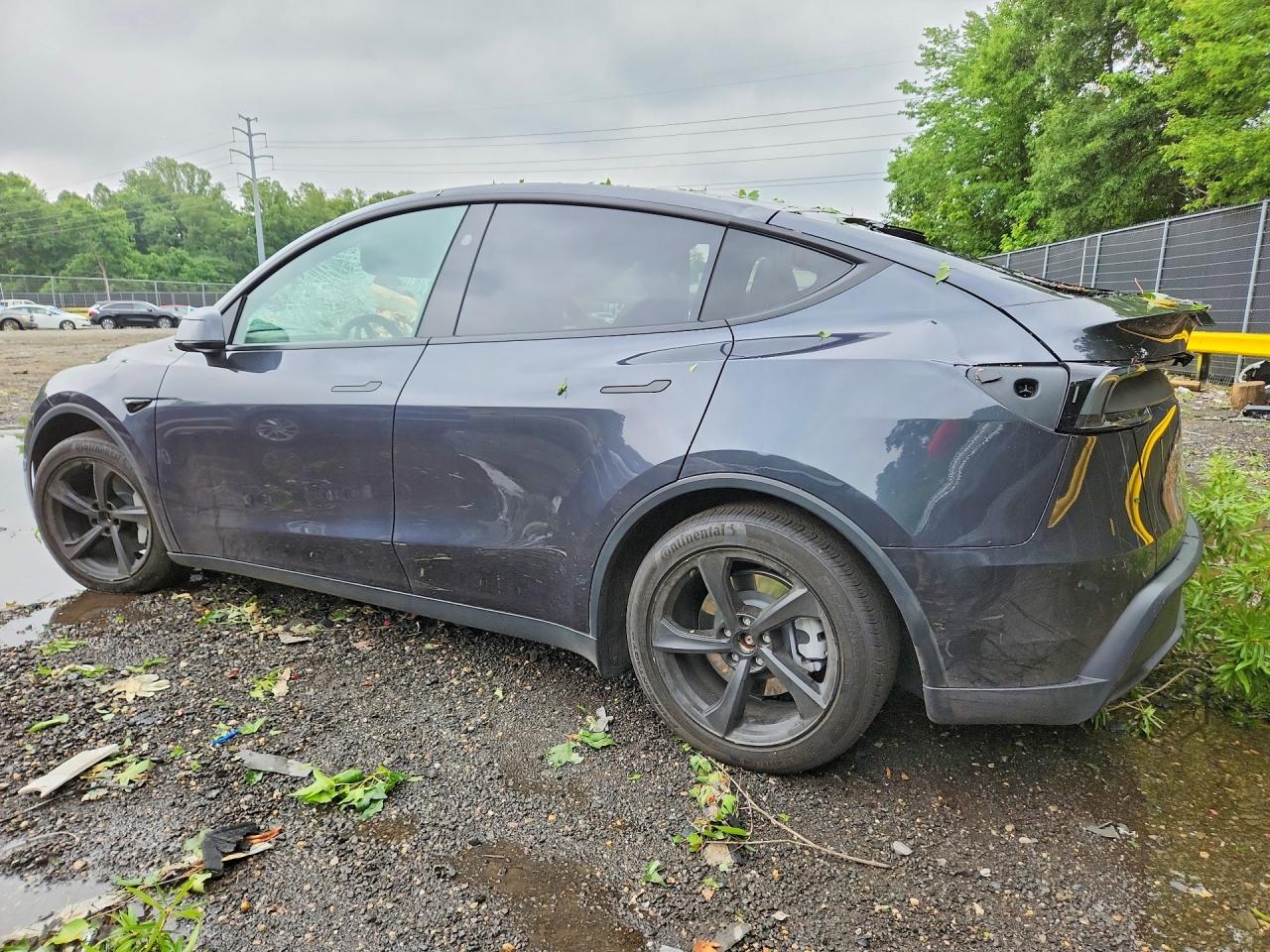 2026 TESLA MODEL Y — снимка 2