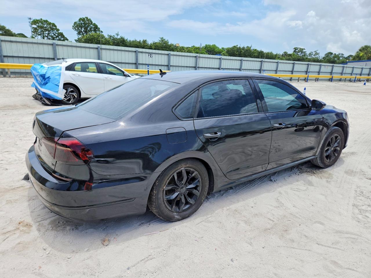 2017 VOLKSWAGEN PASSAT S — снимка 3