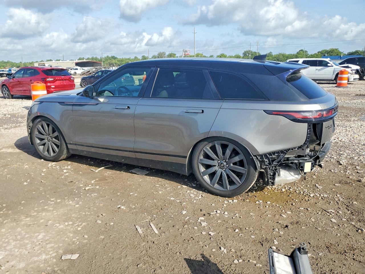 2018 LAND ROVER RANGE ROVER VELAR R-DYNAMIC SE — снимка 2
