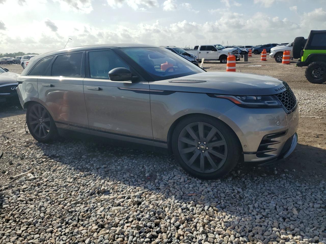 2018 LAND ROVER RANGE ROVER VELAR R-DYNAMIC SE — снимка 4