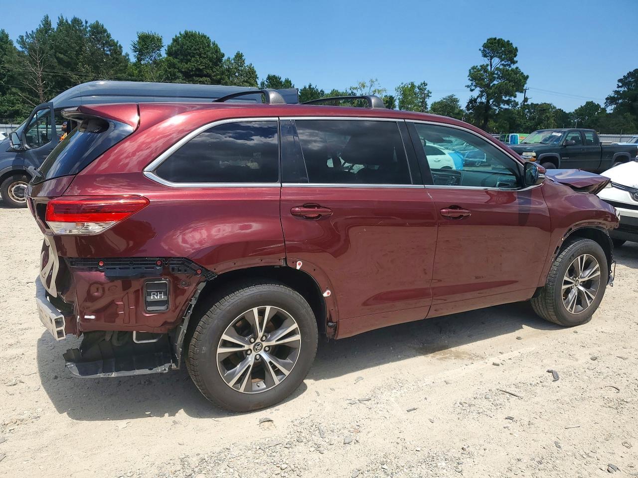 2017 TOYOTA HIGHLANDER LE — снимка 3
