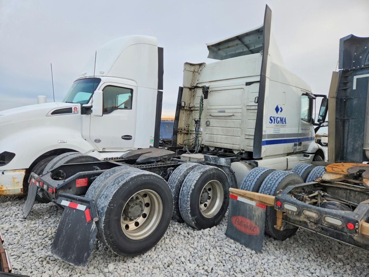 2025 VOLVO VNR — снимка 4