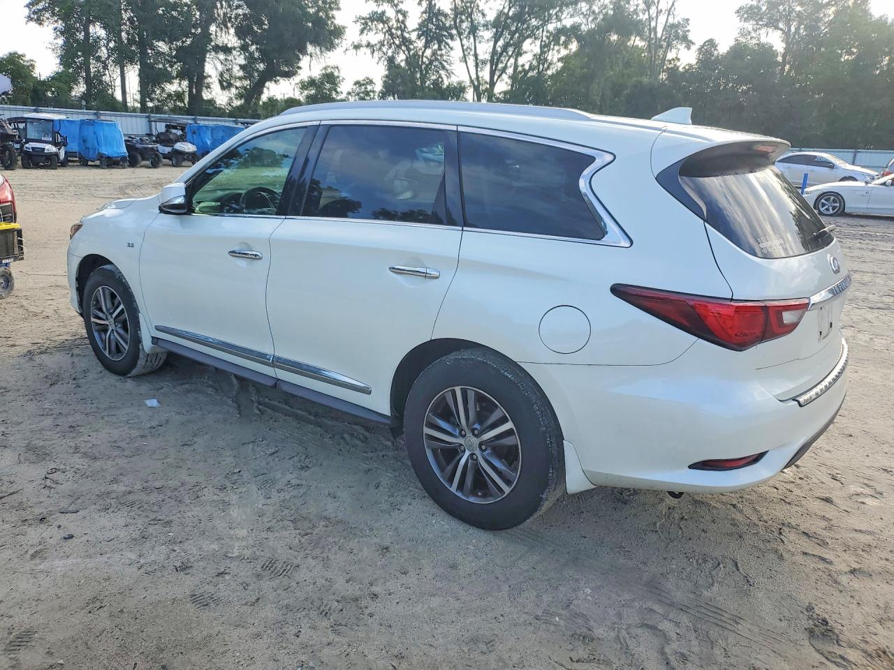 2020 INFINITI QX60 LUXE — снимка 2