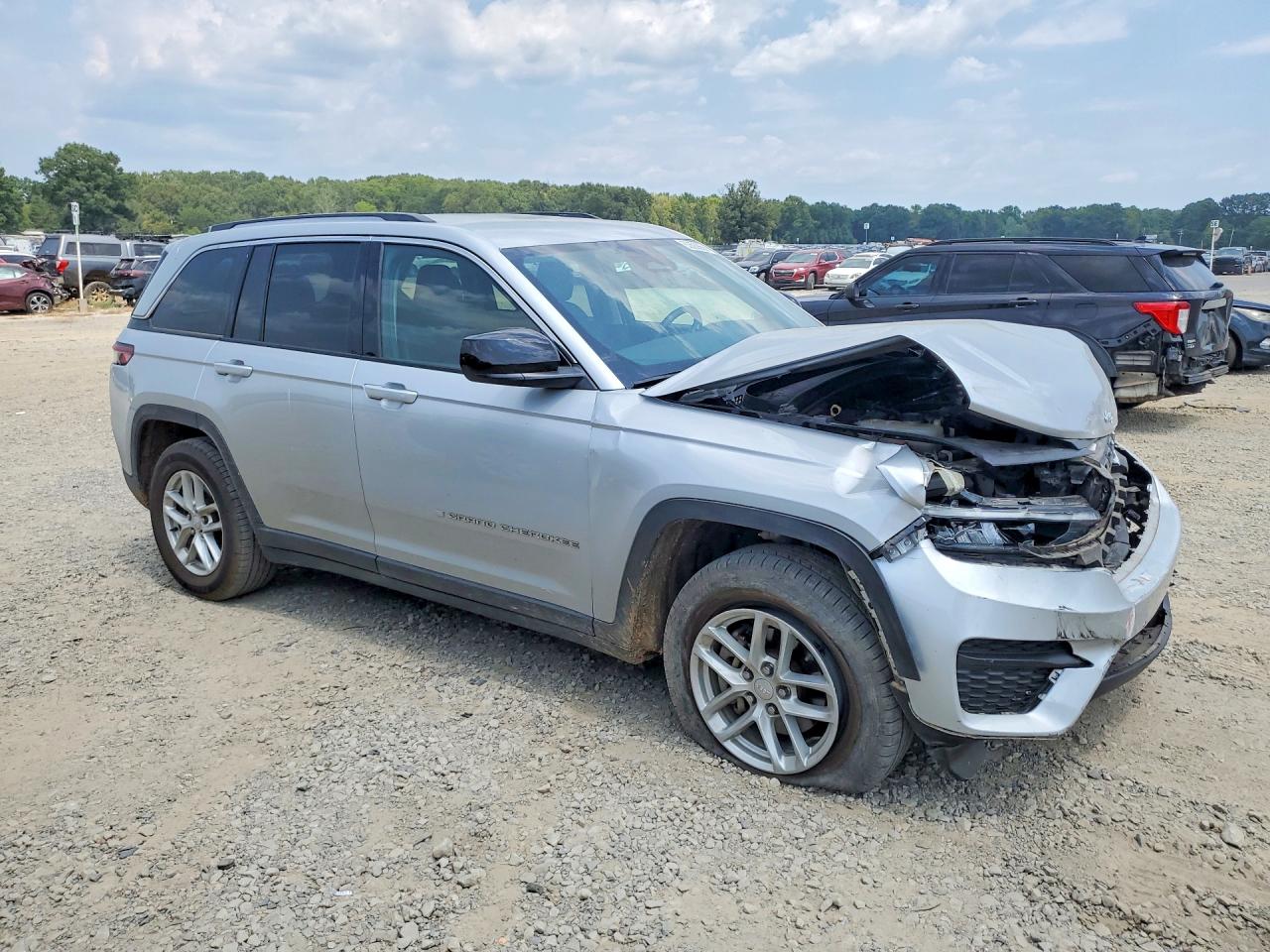 2023 JEEP GRAND CHEROKEE LAREDO — снимка 4