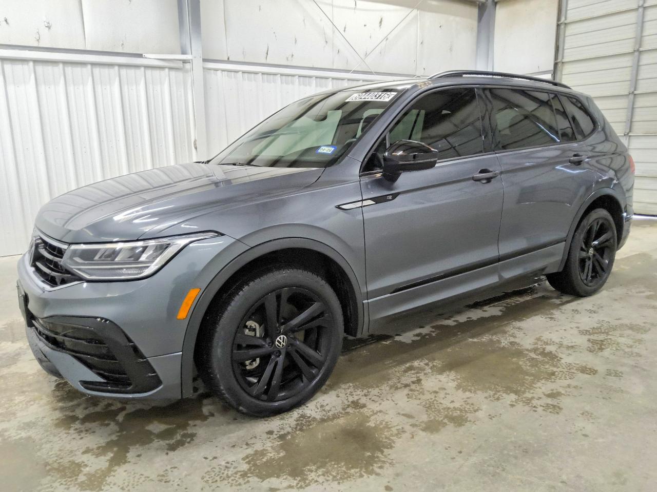 2023 VOLKSWAGEN TIGUAN SE R-LINE BLACK