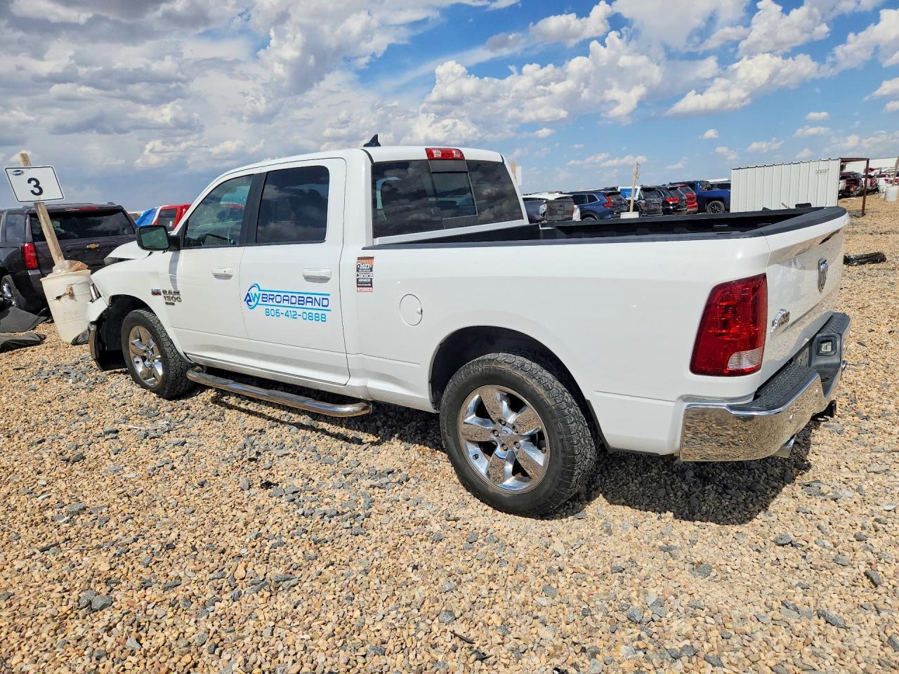 2019 RAM 1500 CLASSIC SLT — снимка 2