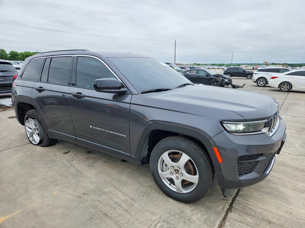 2025 JEEP GRAND CHEROKEE LAREDO — снимка 4