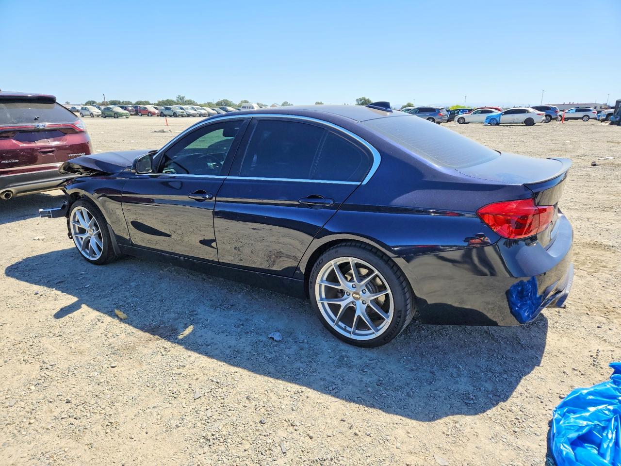 2017 BMW 330 I — снимка 2