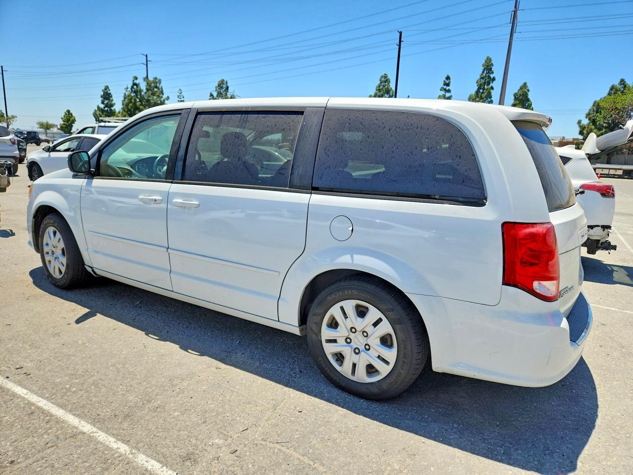 2015 DODGE GRAND CARAVAN SXT — снимка 2