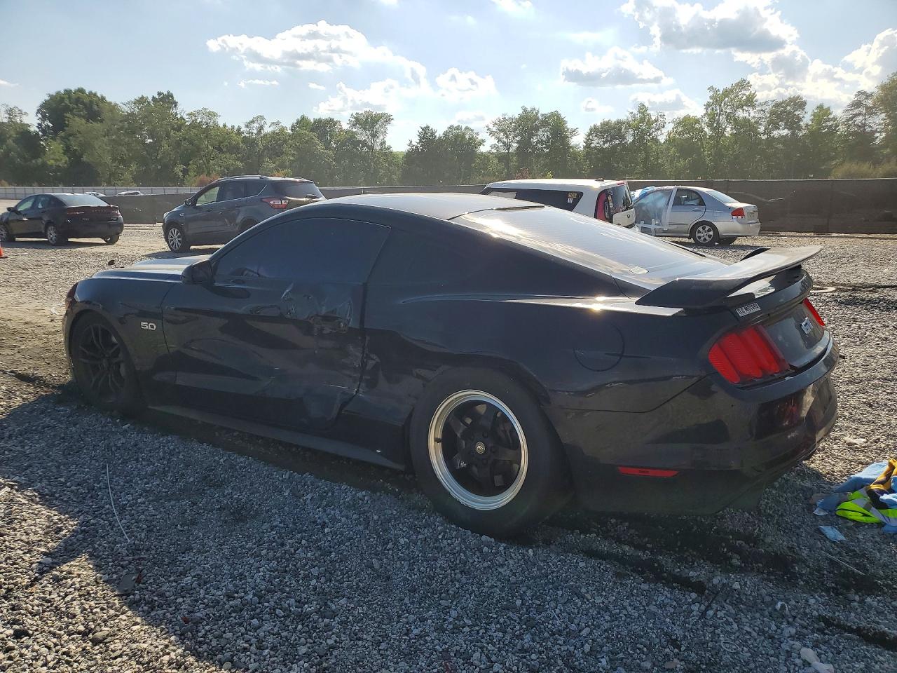 2017 FORD MUSTANG GT — снимка 2